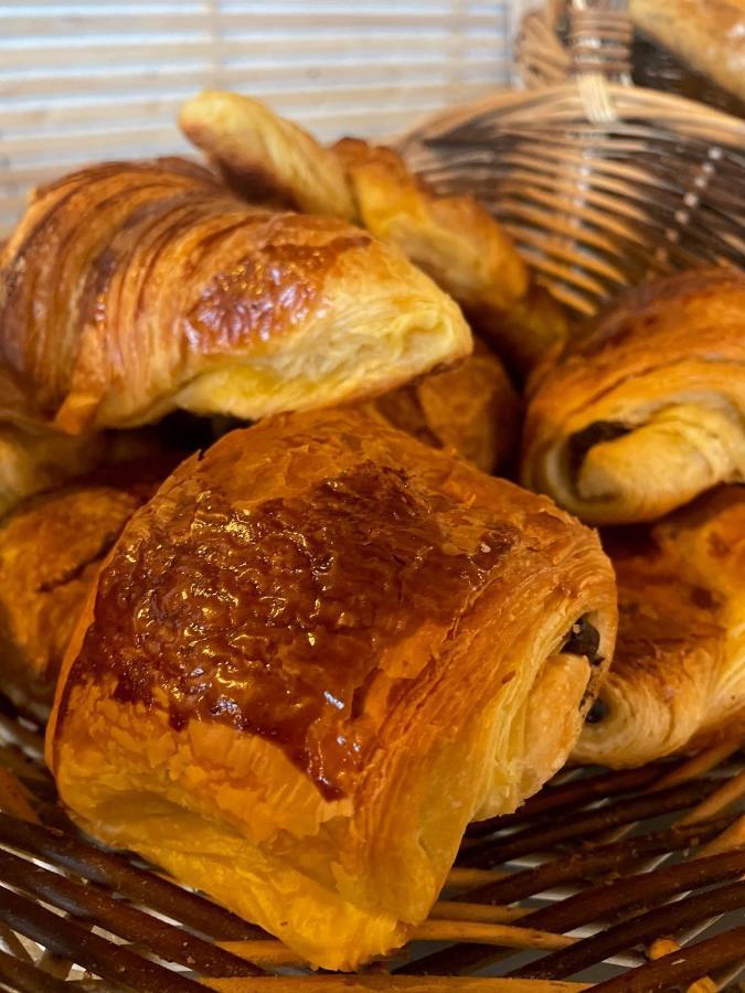 Logis Hotel - La Petite Rade Le Havre Eksteriør billede