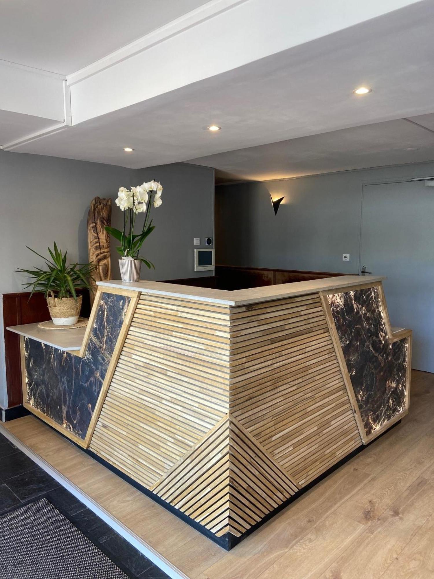 Logis Hotel - La Petite Rade Le Havre Eksteriør billede
